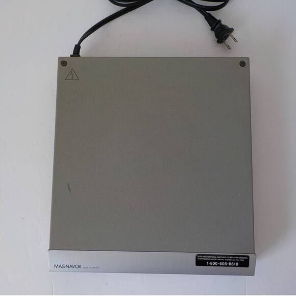 Magnavox MSD124 Progressive Scan DVD Player - It Turns On - Picture 4 of 13